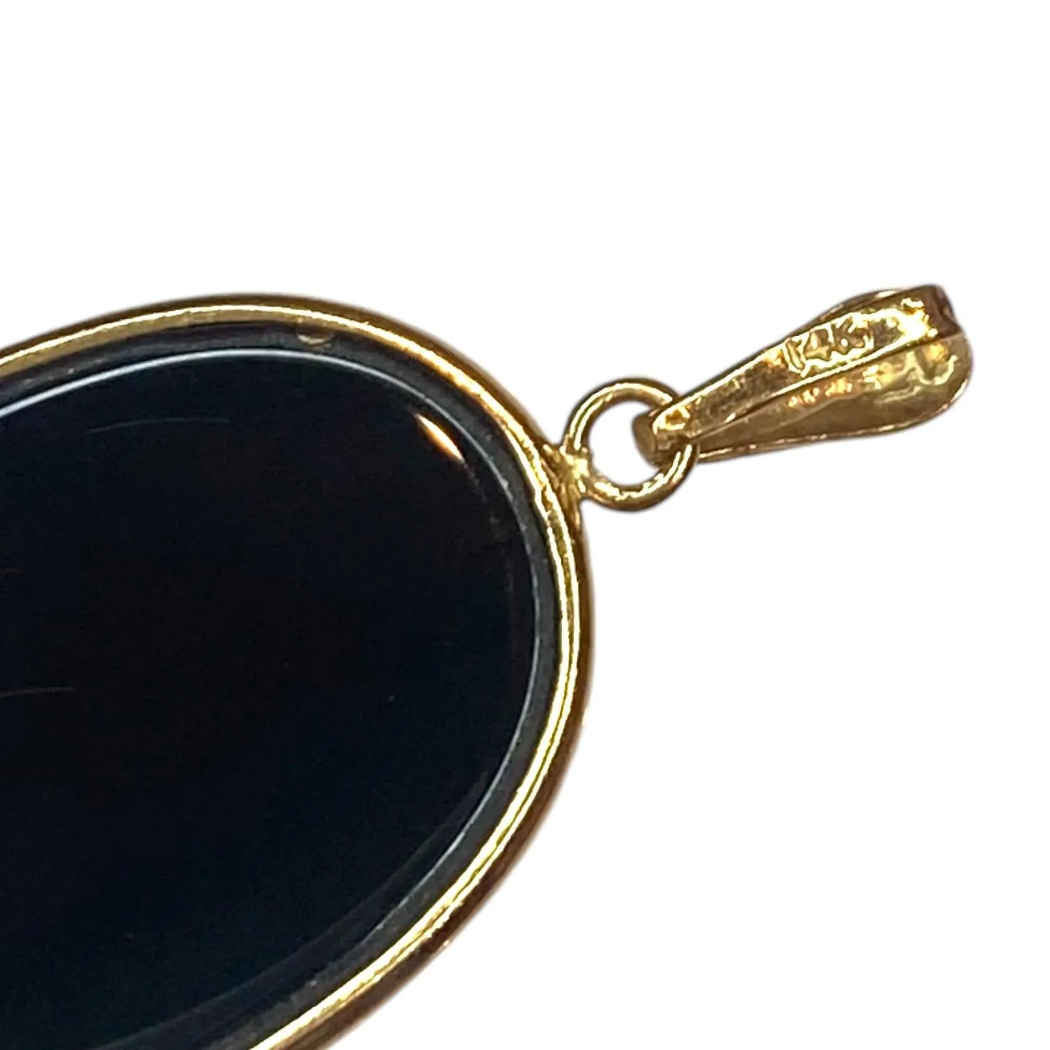 14K Gold Mother and Child Agate Cameo Pendant