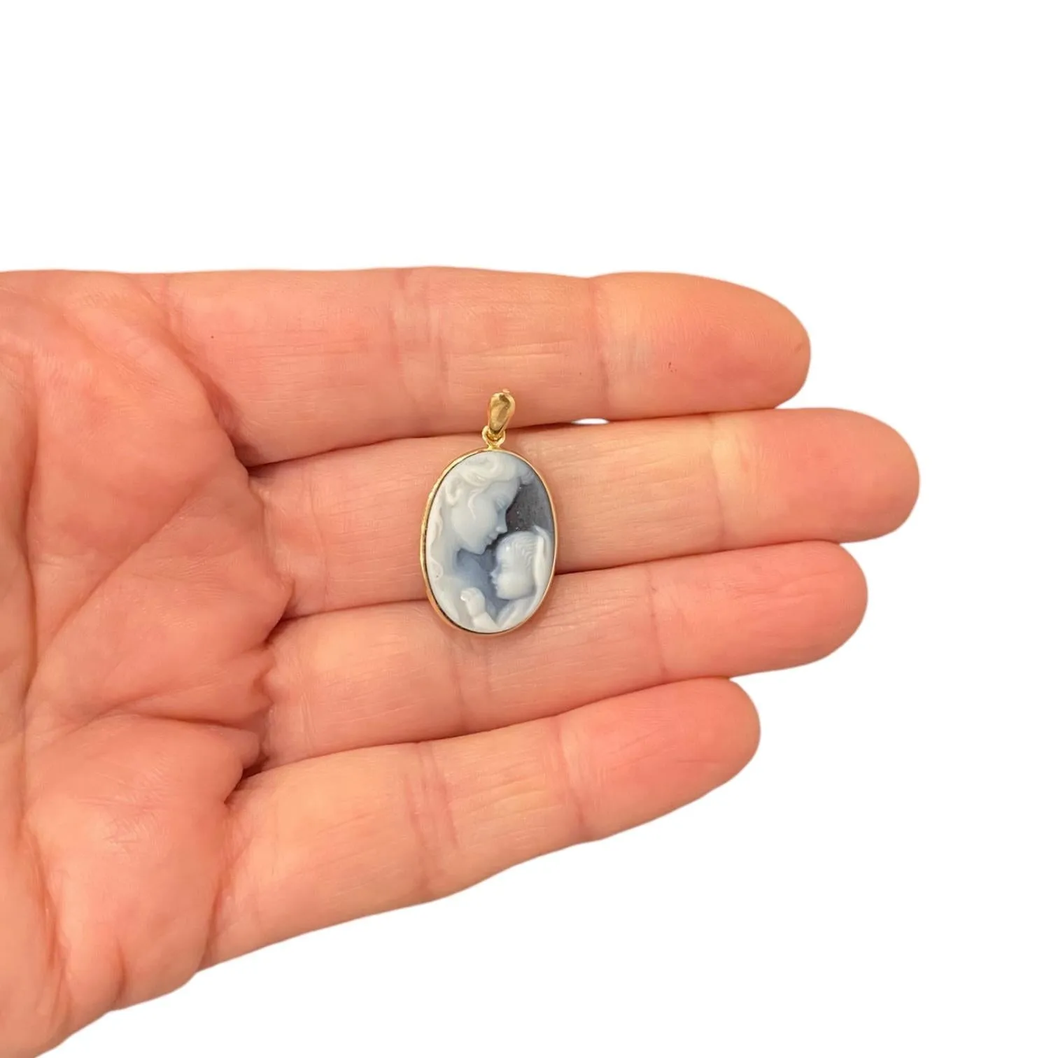 14K Gold Mother and Child Agate Cameo Pendant