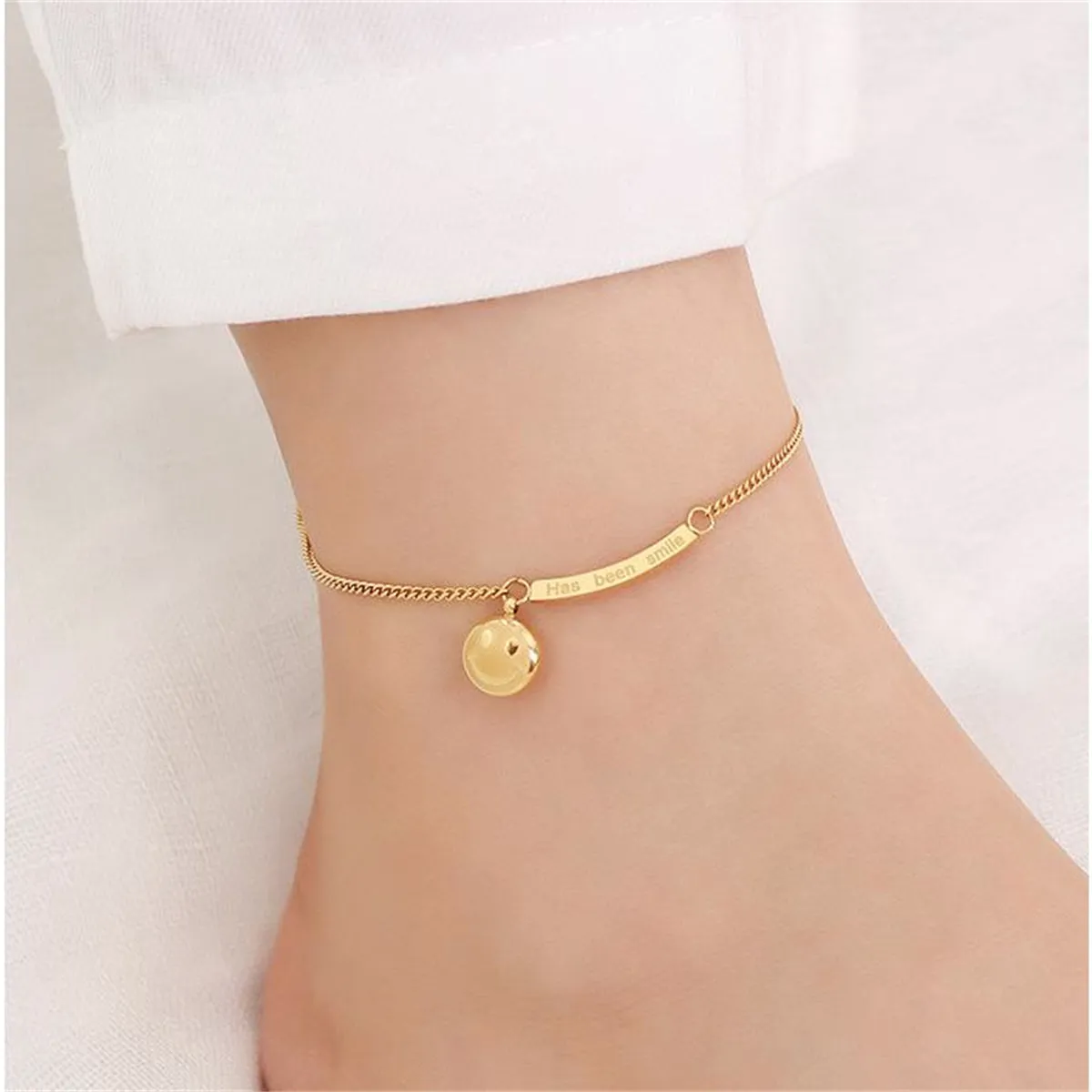 18K Gold-Plated Curved Bar Smiley Charm Anklet