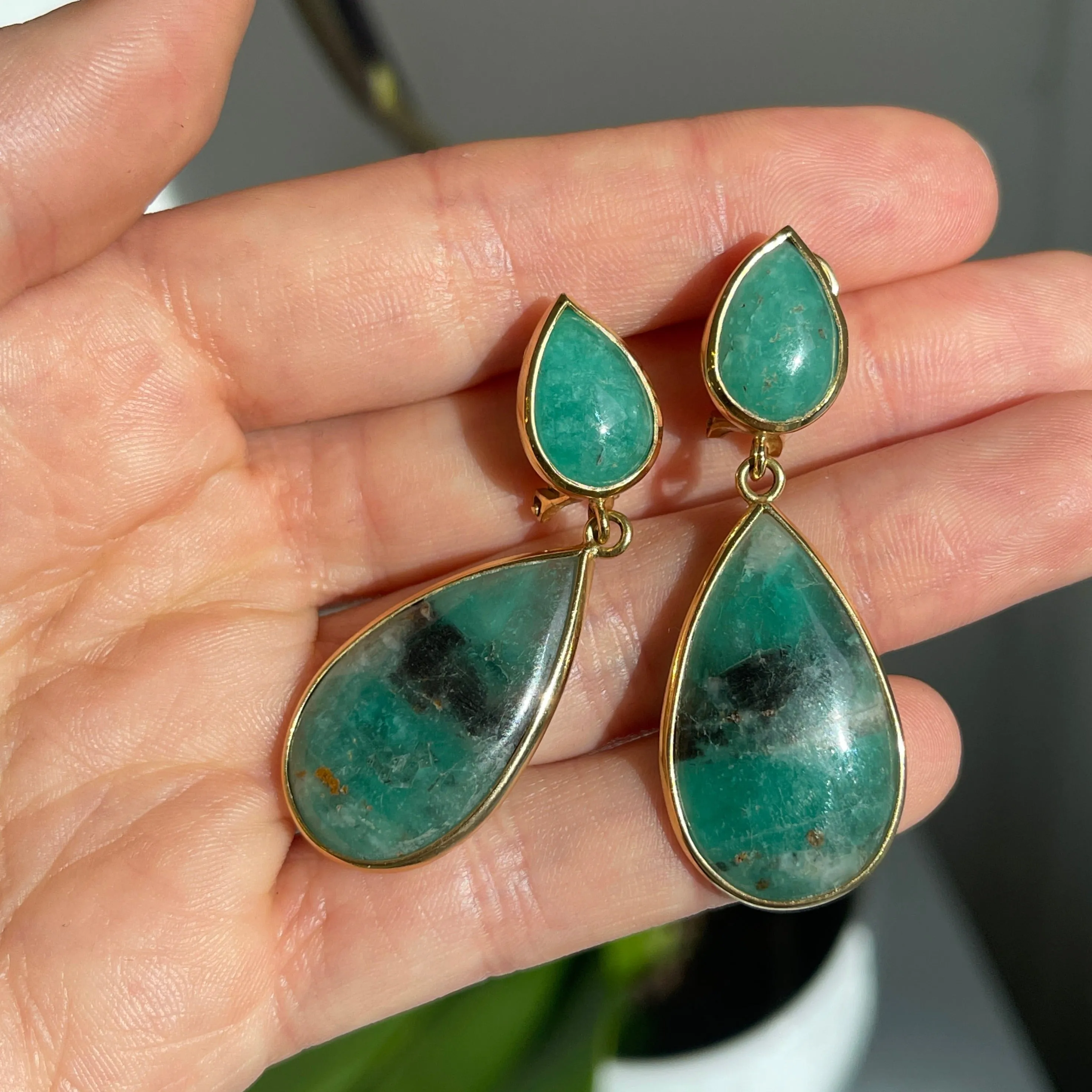 18KT Yellow Gold Cabochon Teardrop Bezel-Set Colombian Emerald Earrings