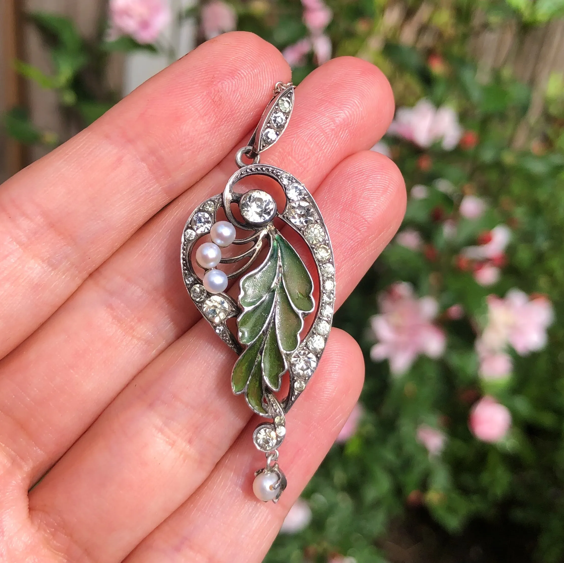 Antique Art Nouveau Silver Plique À Jour Leaf Paste Pendant Necklace
