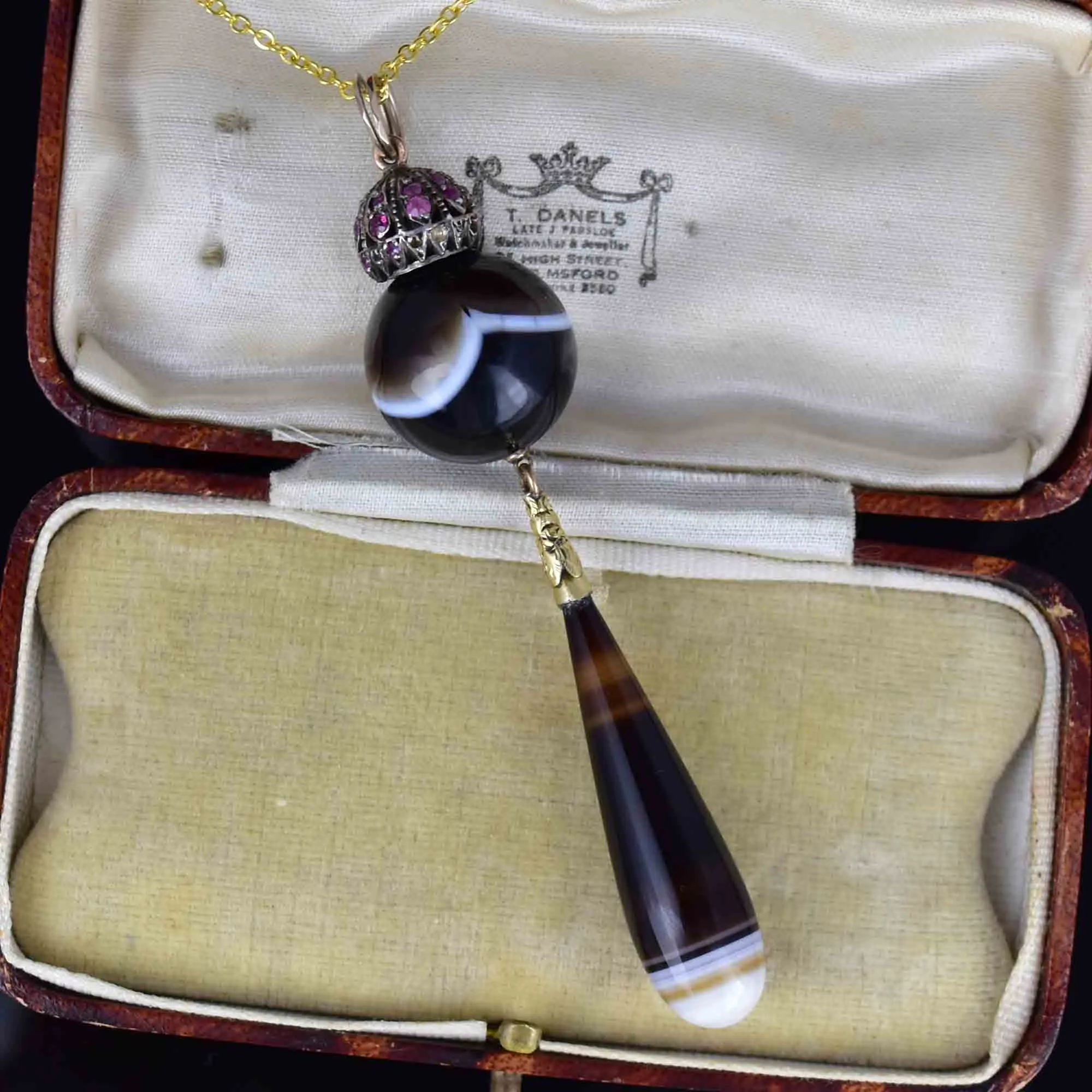 Antique Gold Large Banded Agate Ruby Pendant Necklace