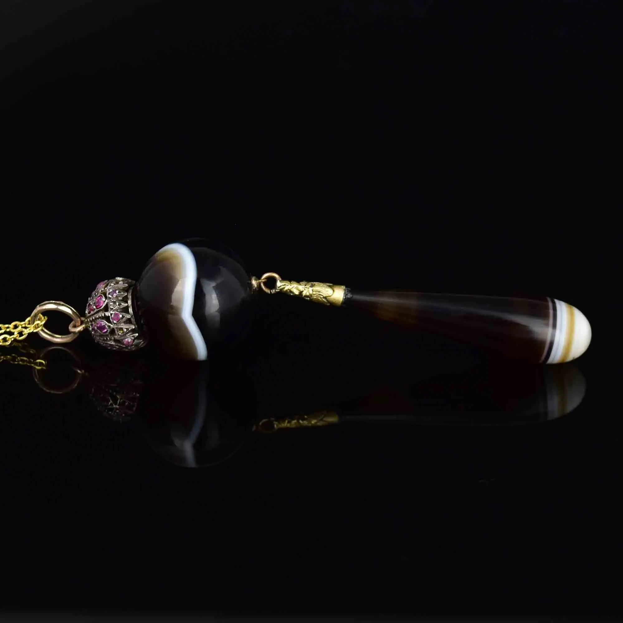 Antique Gold Large Banded Agate Ruby Pendant Necklace