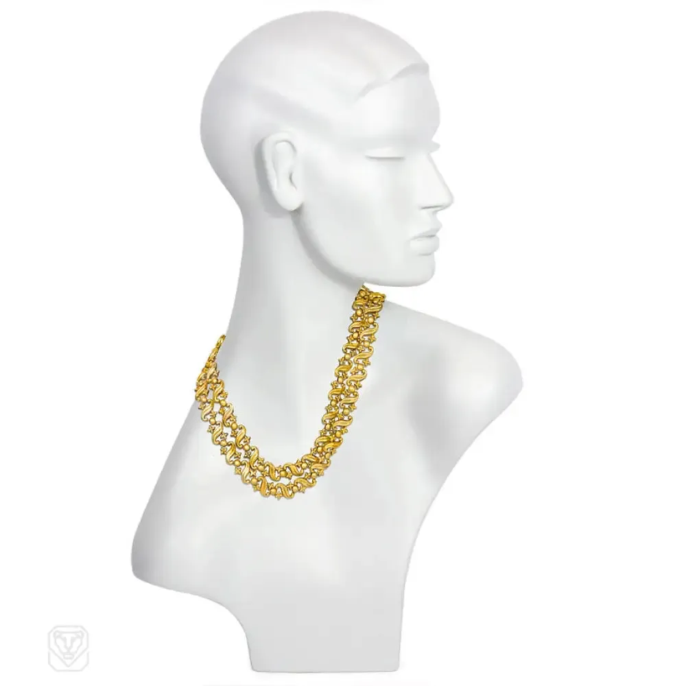 Antique gold repoussé link necklace