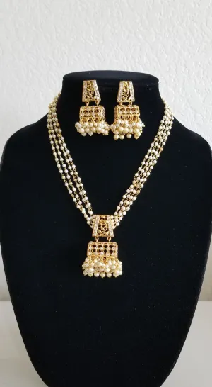 Antique Mala Pendant Set With Gold Plating White SR47