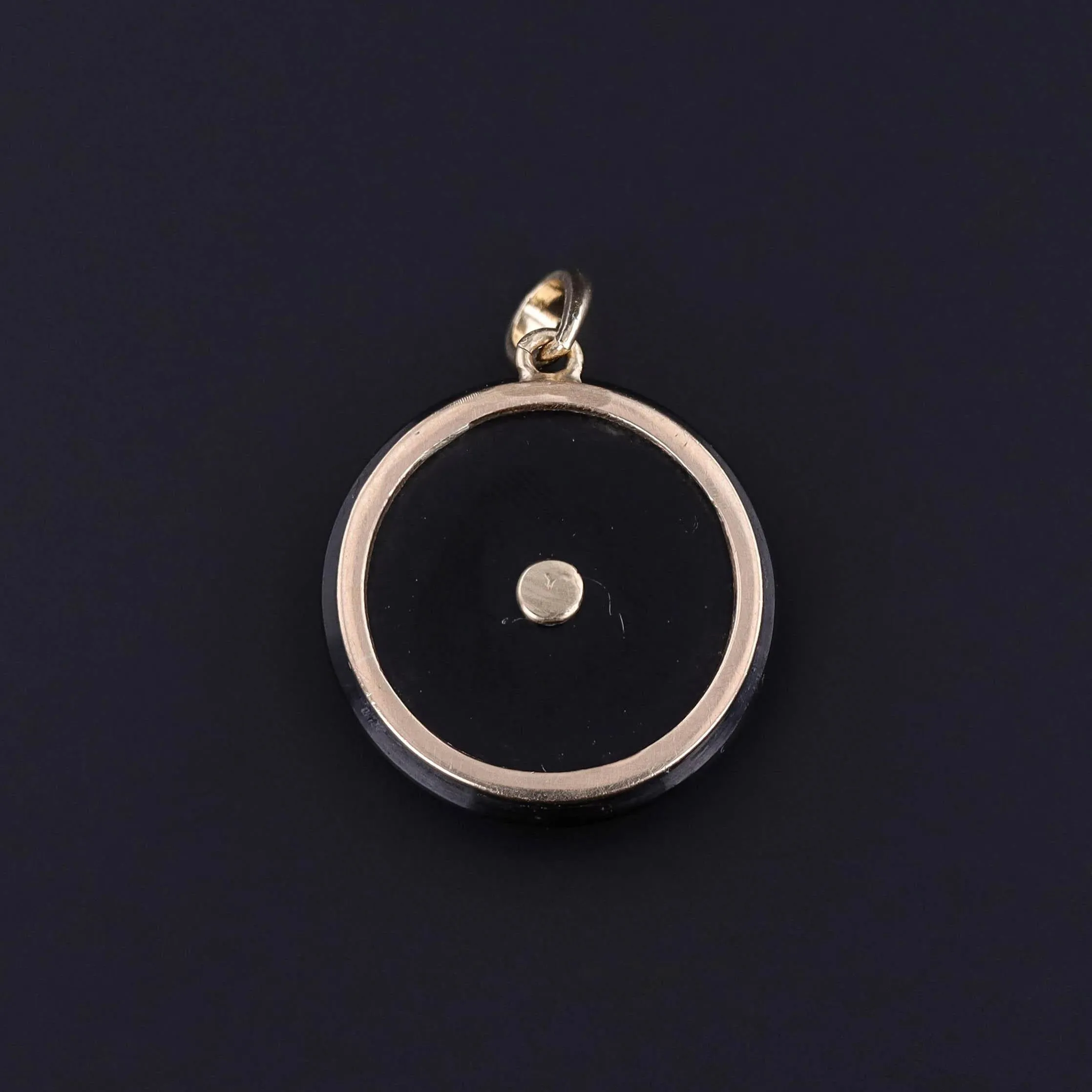 Antique Onyx Frog Pendant of 14k Gold