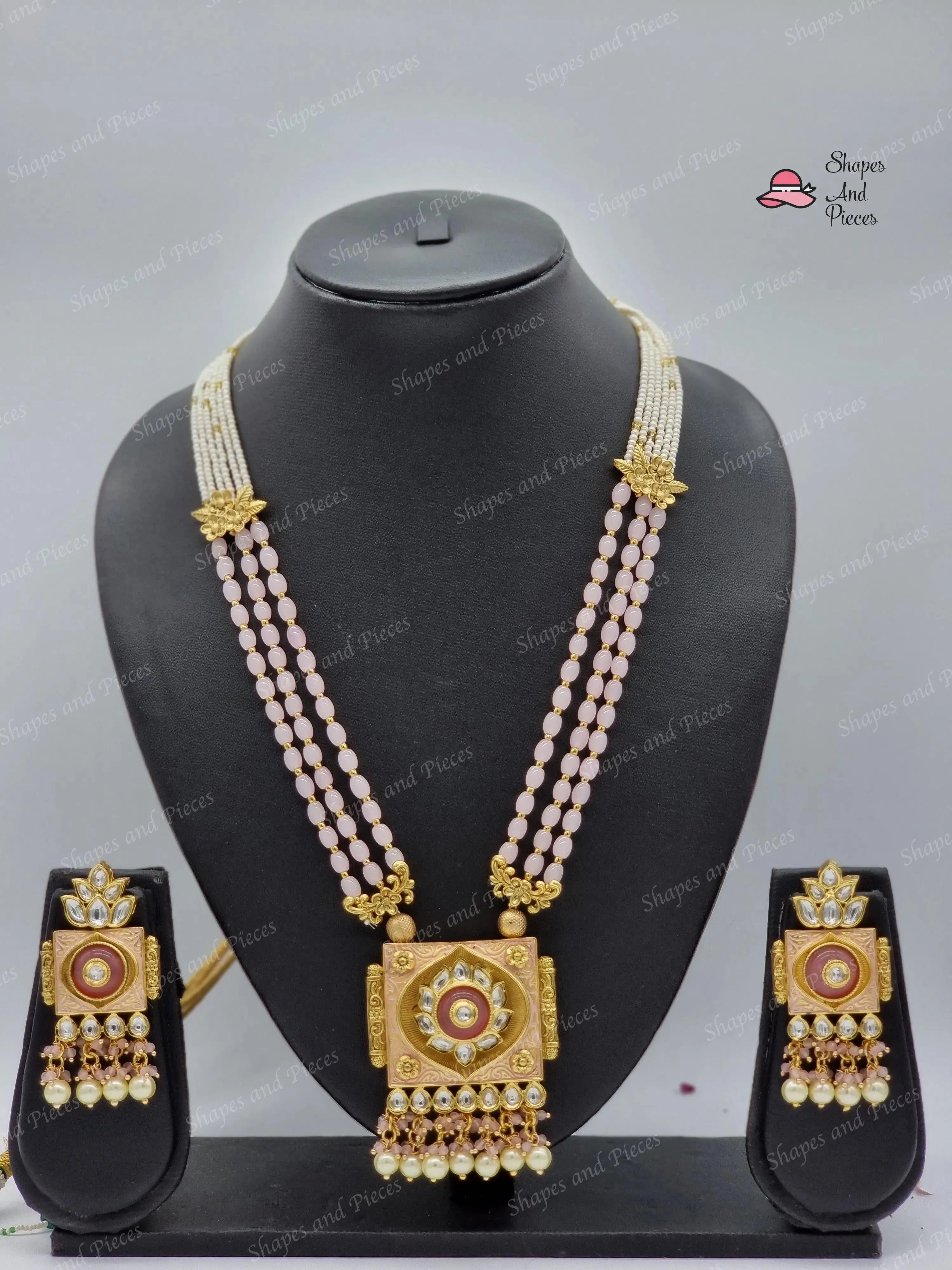 Arrla Necklace