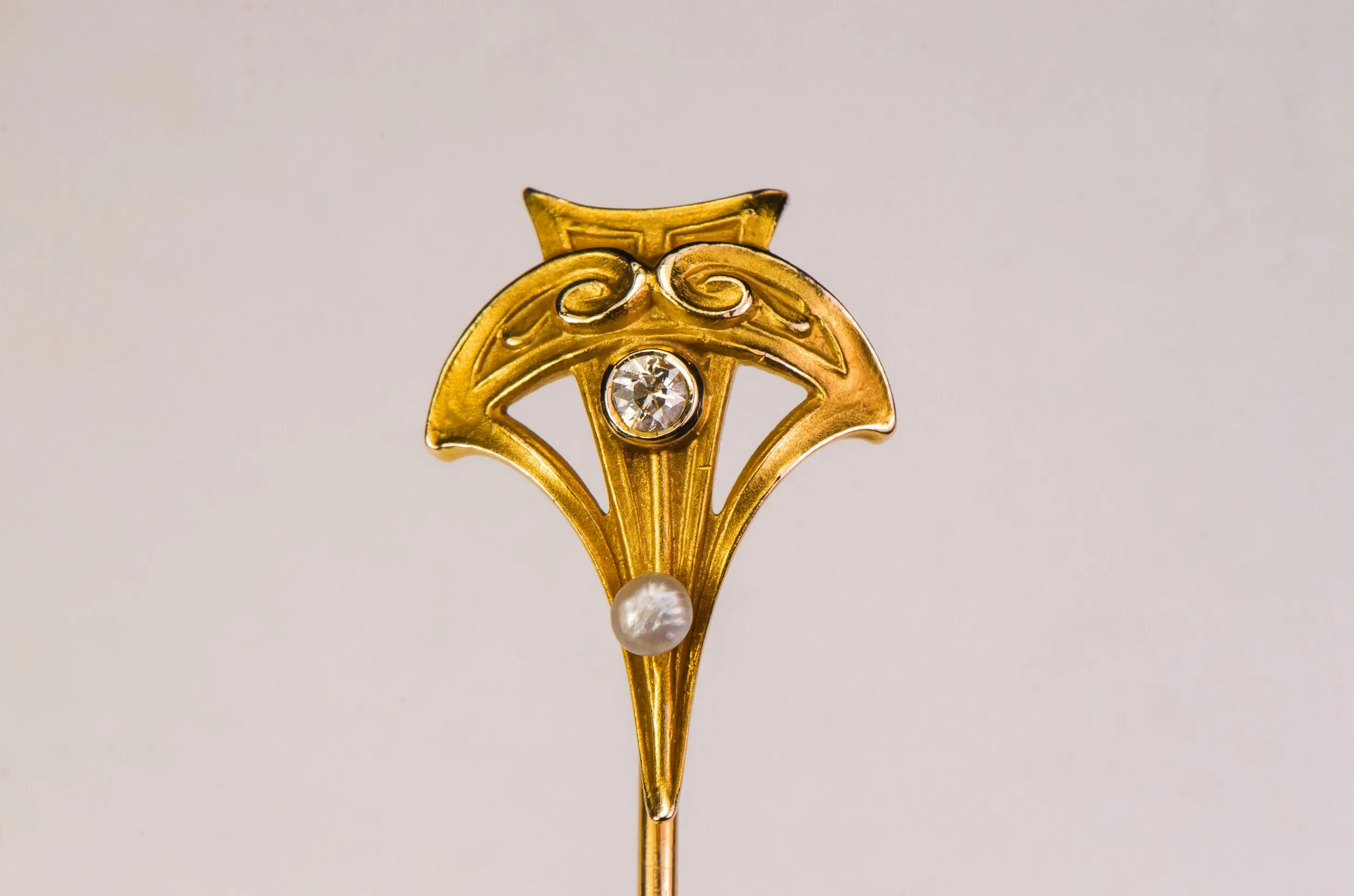 Art Nouveau 14k 0.04 CT Diamond & Lustrous Pearl Geometric Triangular Stick Pin