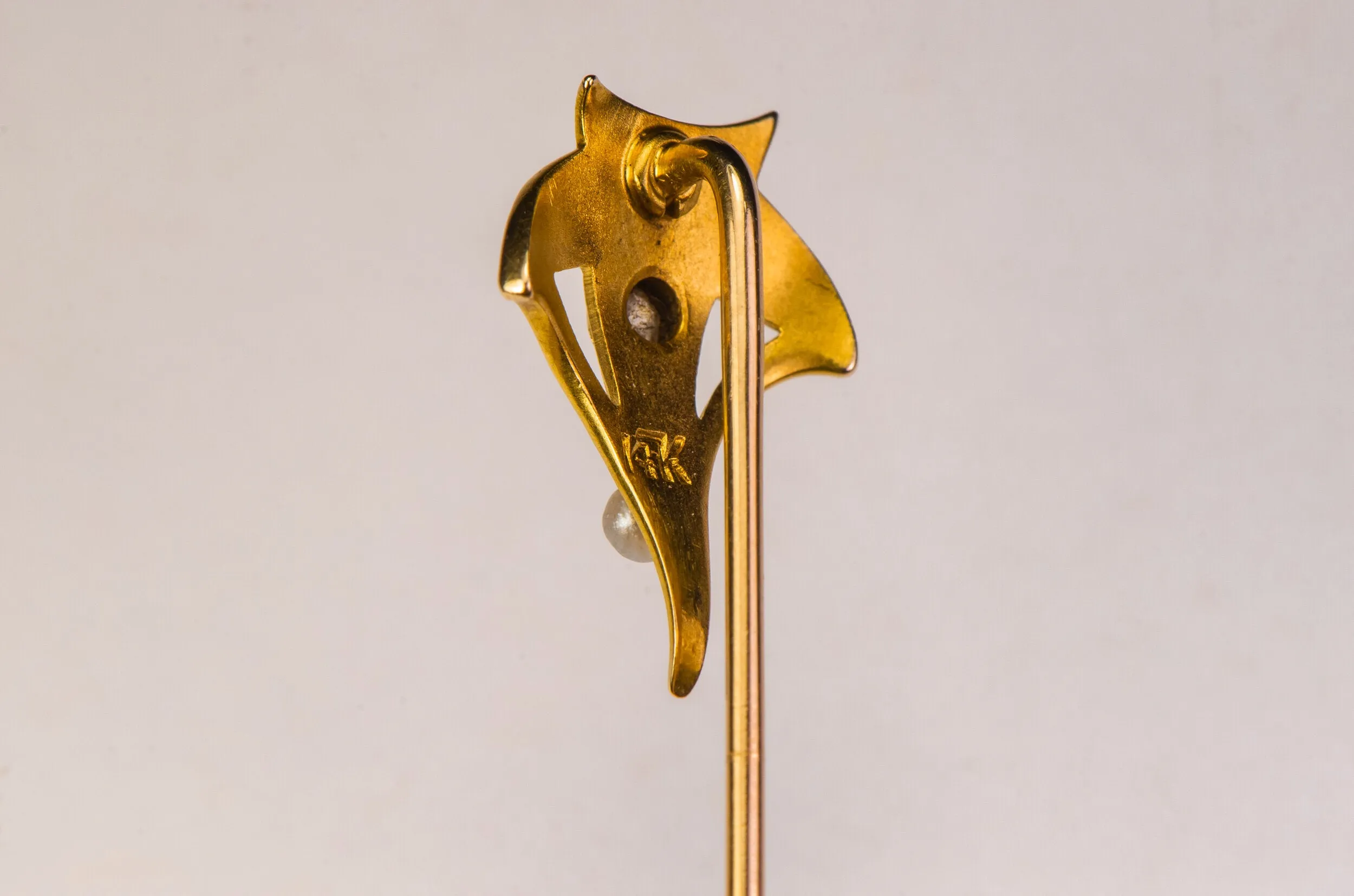 Art Nouveau 14k 0.04 CT Diamond & Lustrous Pearl Geometric Triangular Stick Pin