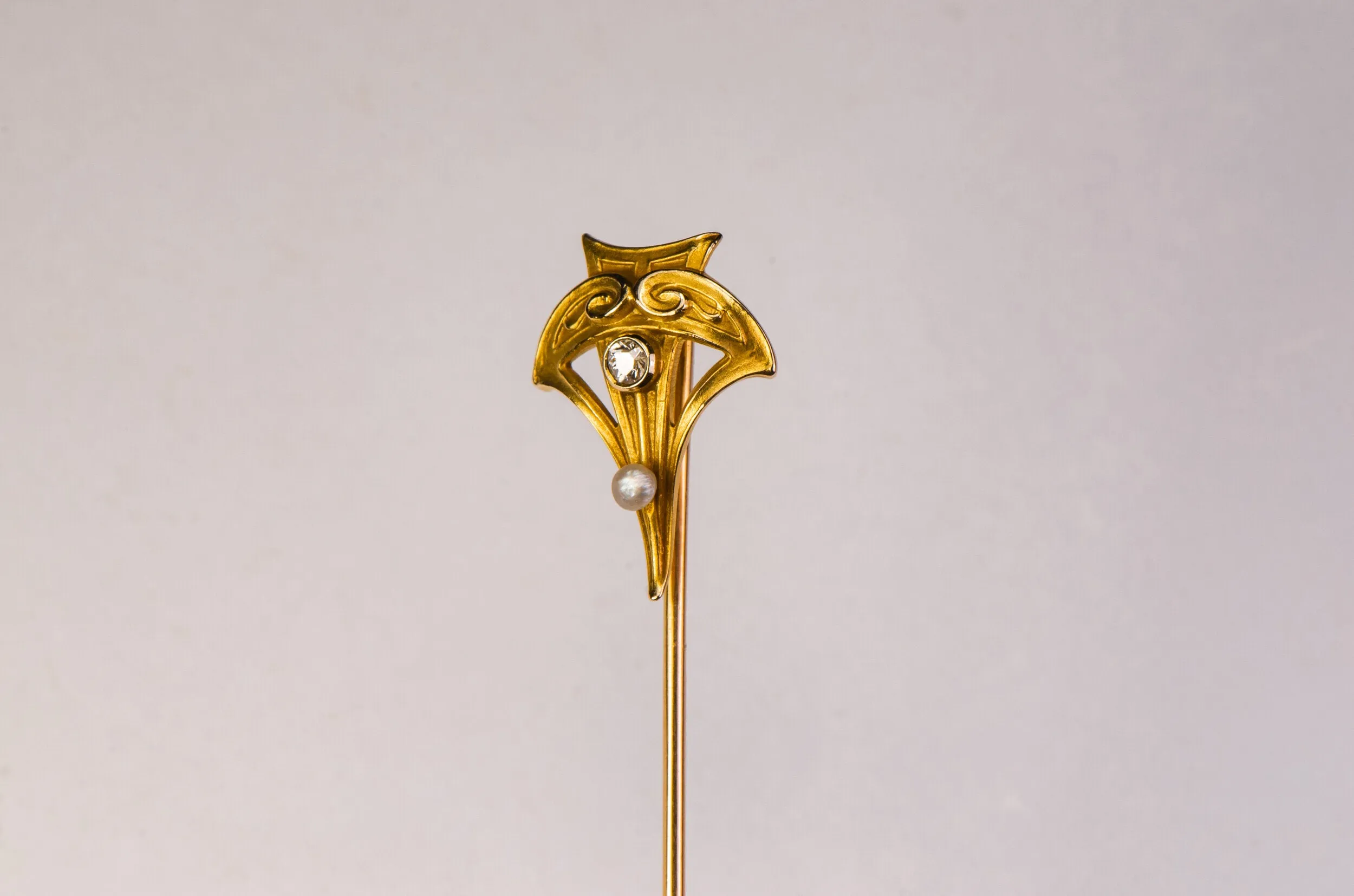 Art Nouveau 14k 0.04 CT Diamond & Lustrous Pearl Geometric Triangular Stick Pin