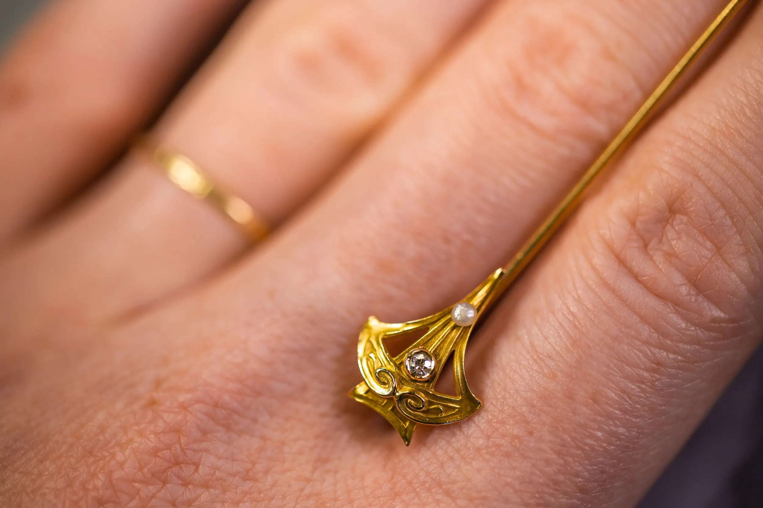 Art Nouveau 14k 0.04 CT Diamond & Lustrous Pearl Geometric Triangular Stick Pin