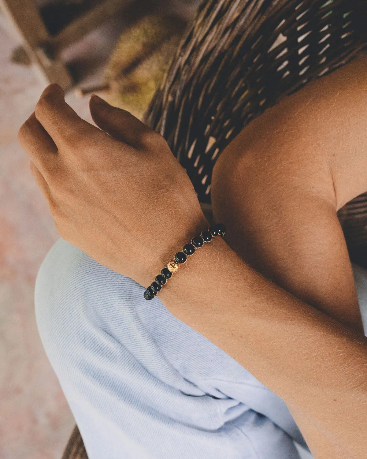 Black Onyx 6mm Bracelet | Gold