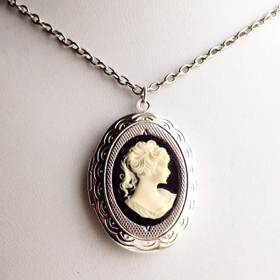 Cameo Locket Necklace in Silver