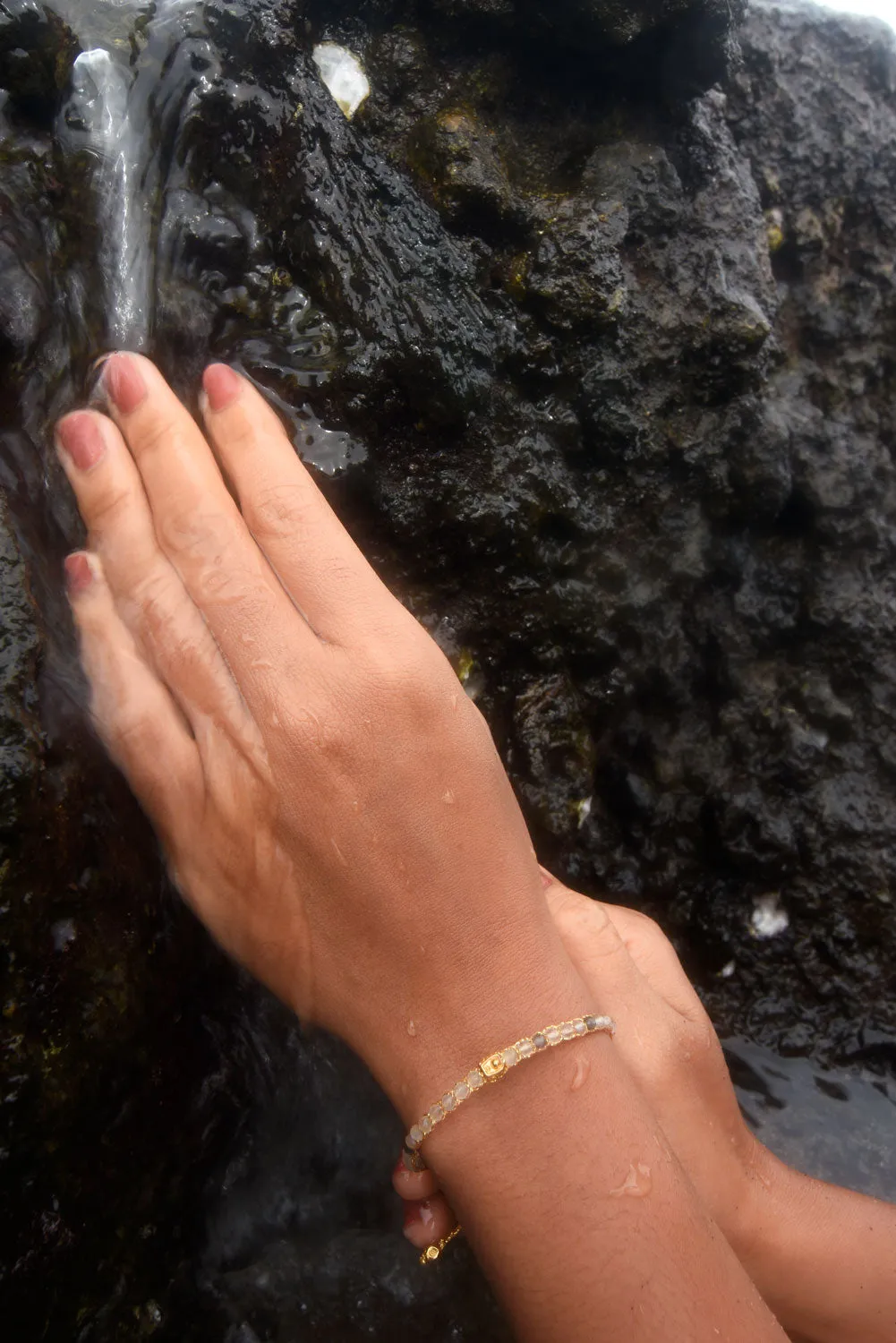 Clear Rutilated Quartz Bracelet | Gold