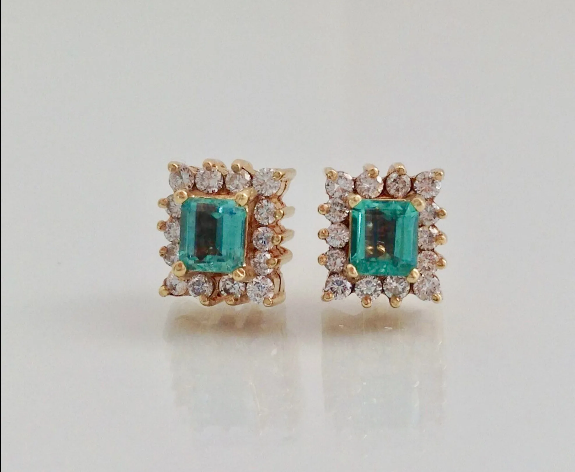 Colombian Emerald Diamond Necklace and Earrings Suite 18K