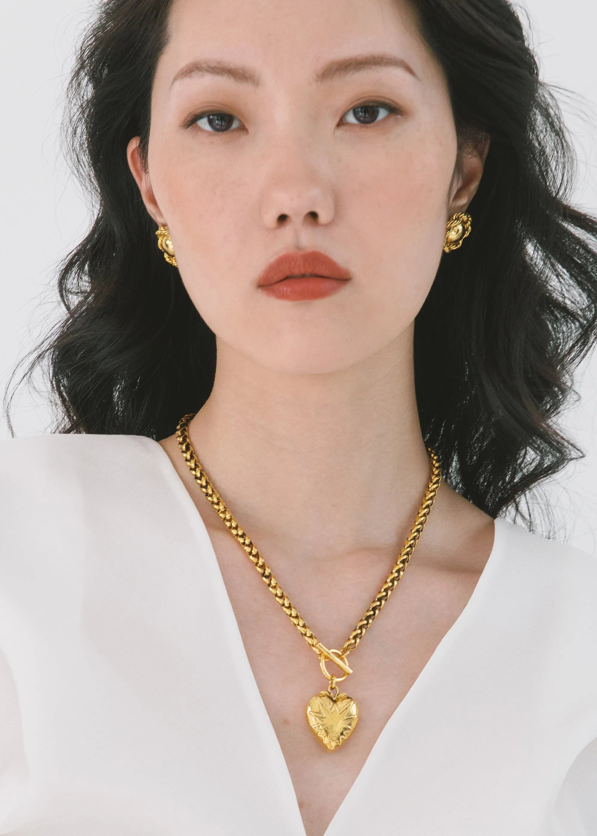 Corazon Necklace -- Gold