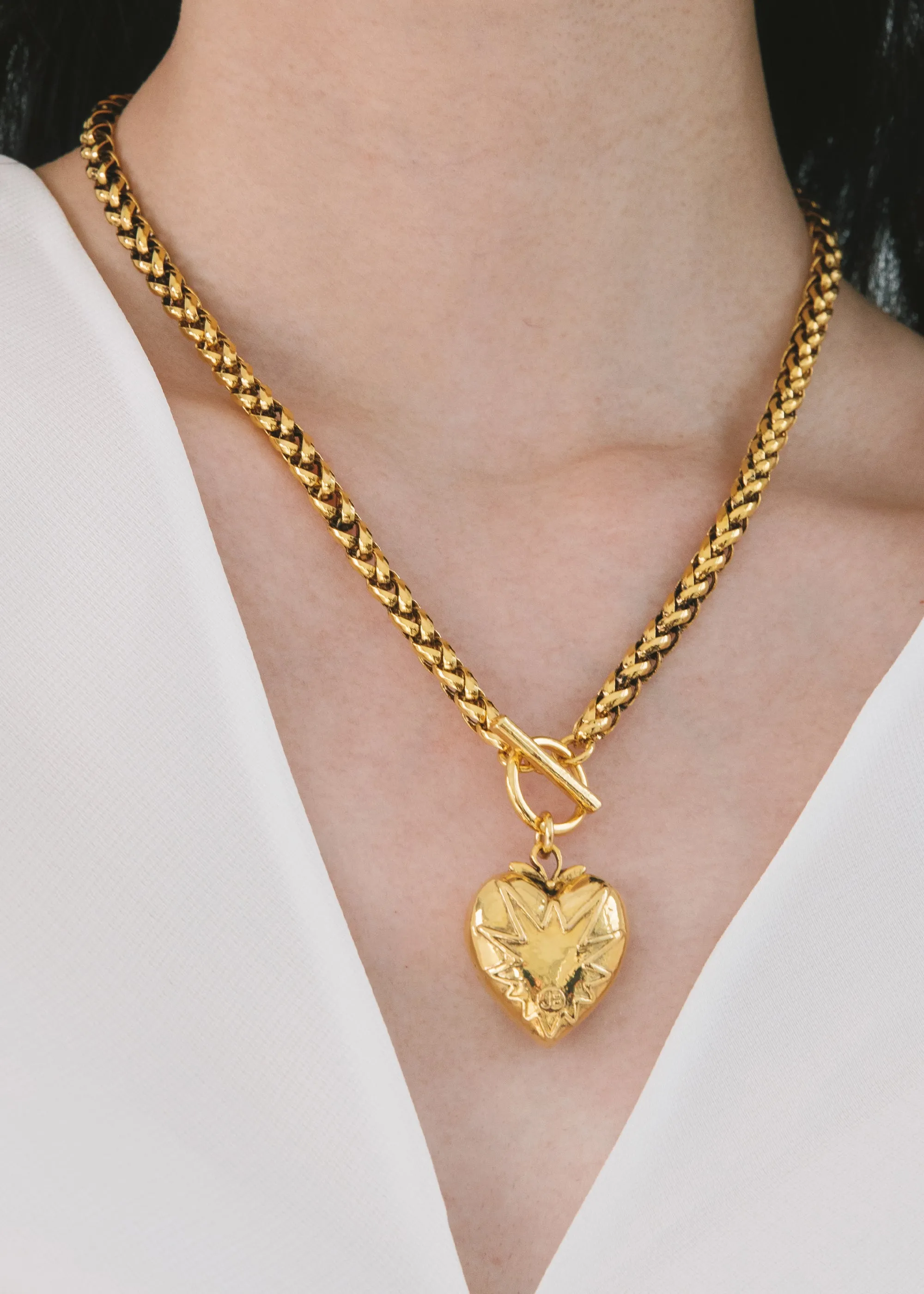 Corazon Necklace -- Gold