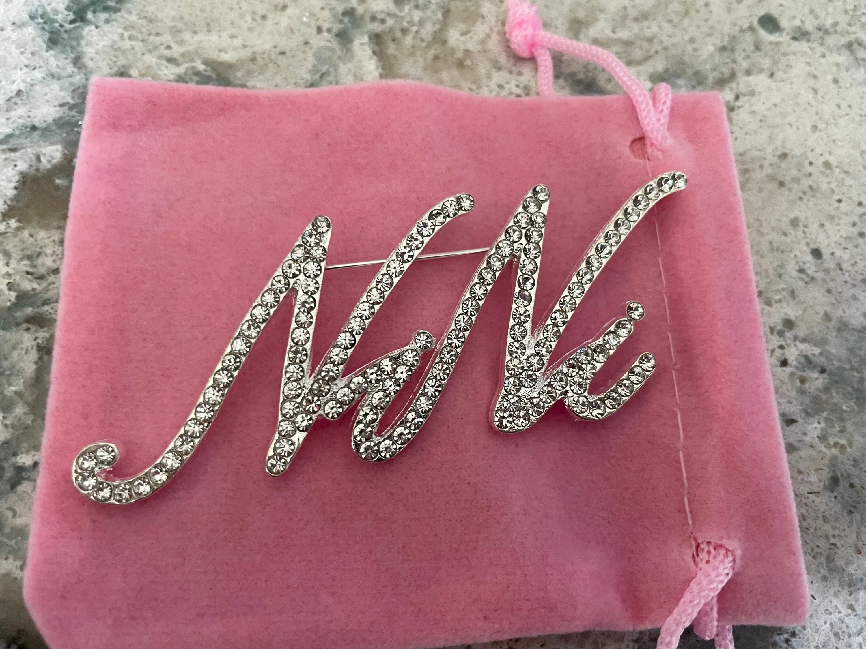 Custom script Rhinestone Nini Brooch pin jewelry gift New with velvet pouch 3”