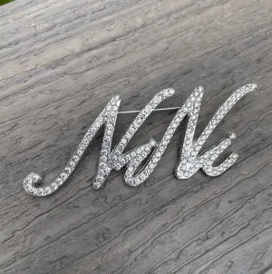 Custom script Rhinestone Nini Brooch pin jewelry gift New with velvet pouch 3”