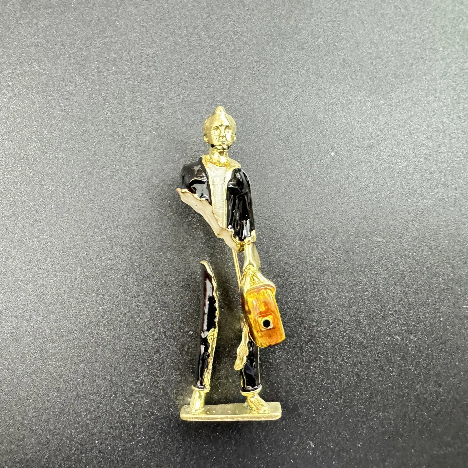 Enamel Carrying Bag Man Brooch Pin PA5175