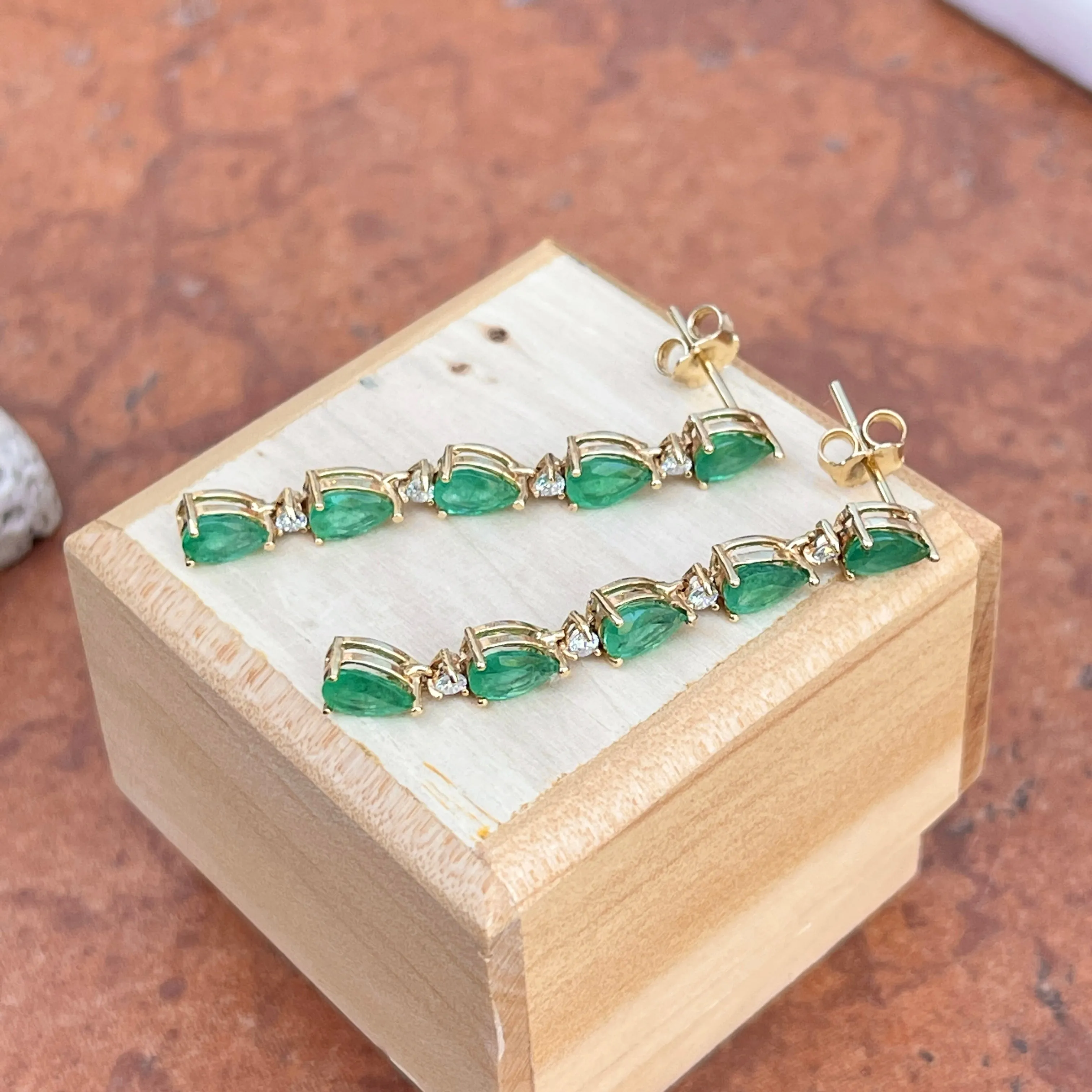 Estate 14KT Yellow Gold Pear Emerald   Diamond Cascading Earrings