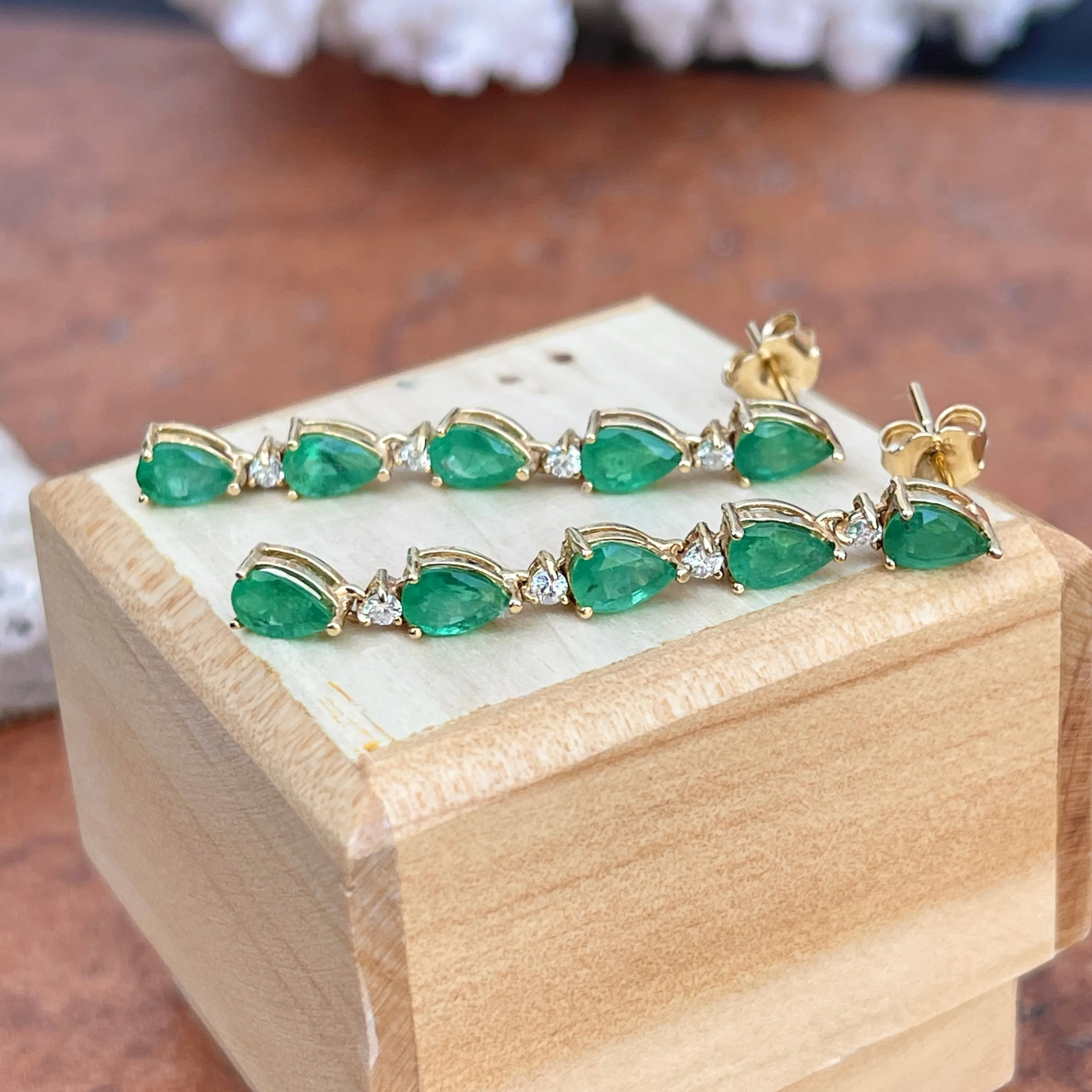 Estate 14KT Yellow Gold Pear Emerald   Diamond Cascading Earrings