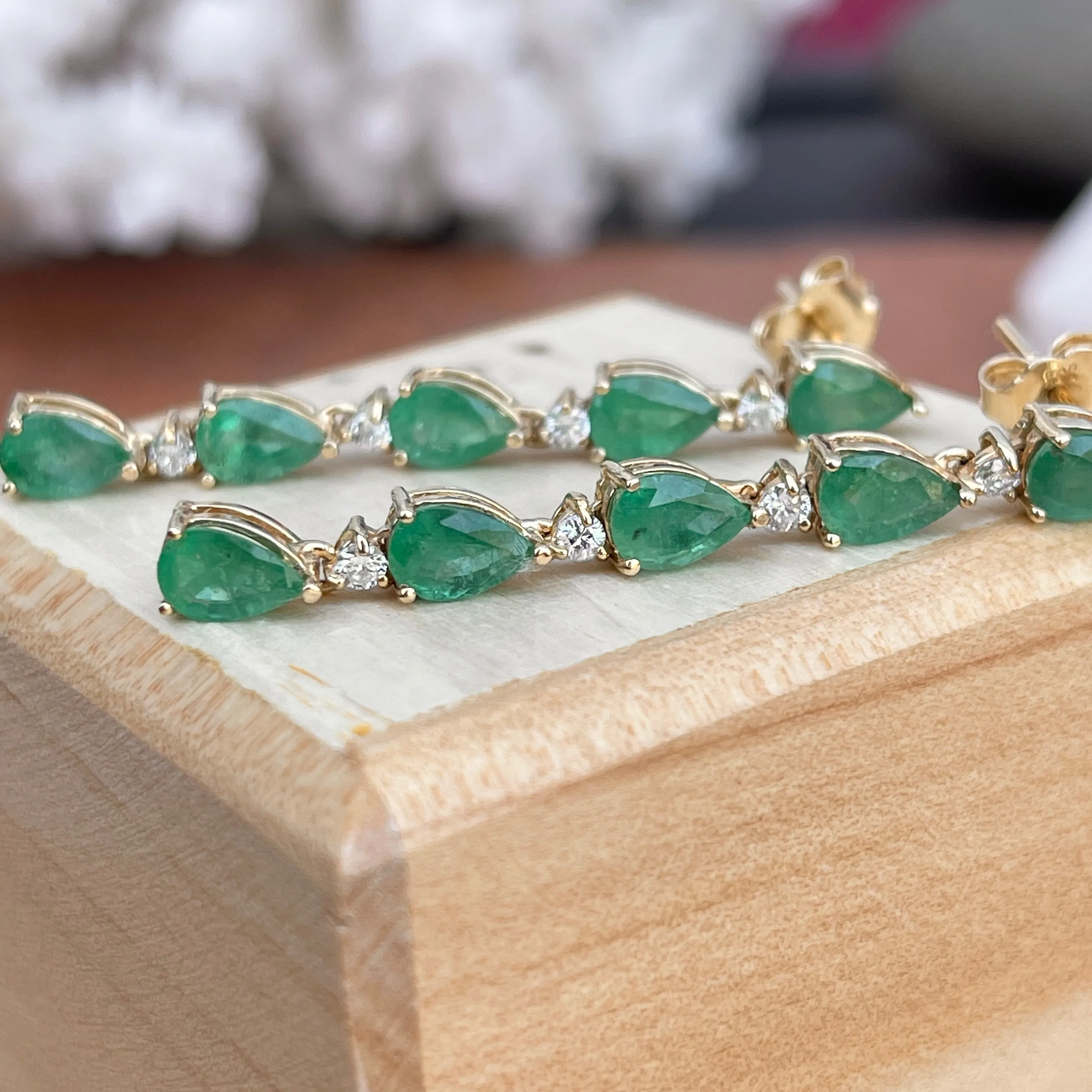Estate 14KT Yellow Gold Pear Emerald   Diamond Cascading Earrings