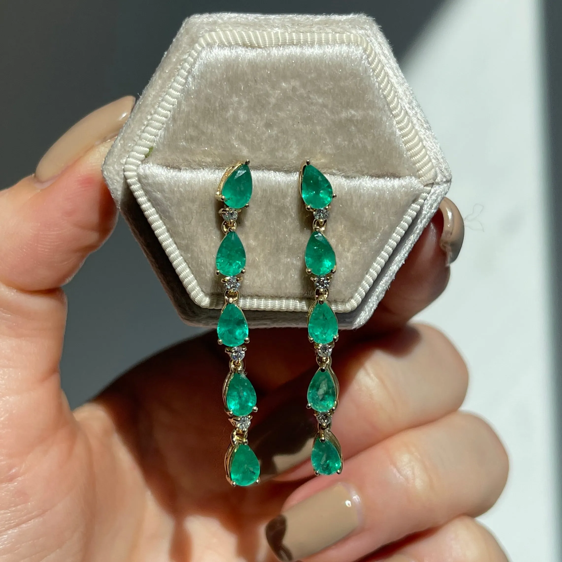 Estate 14KT Yellow Gold Pear Emerald   Diamond Cascading Earrings