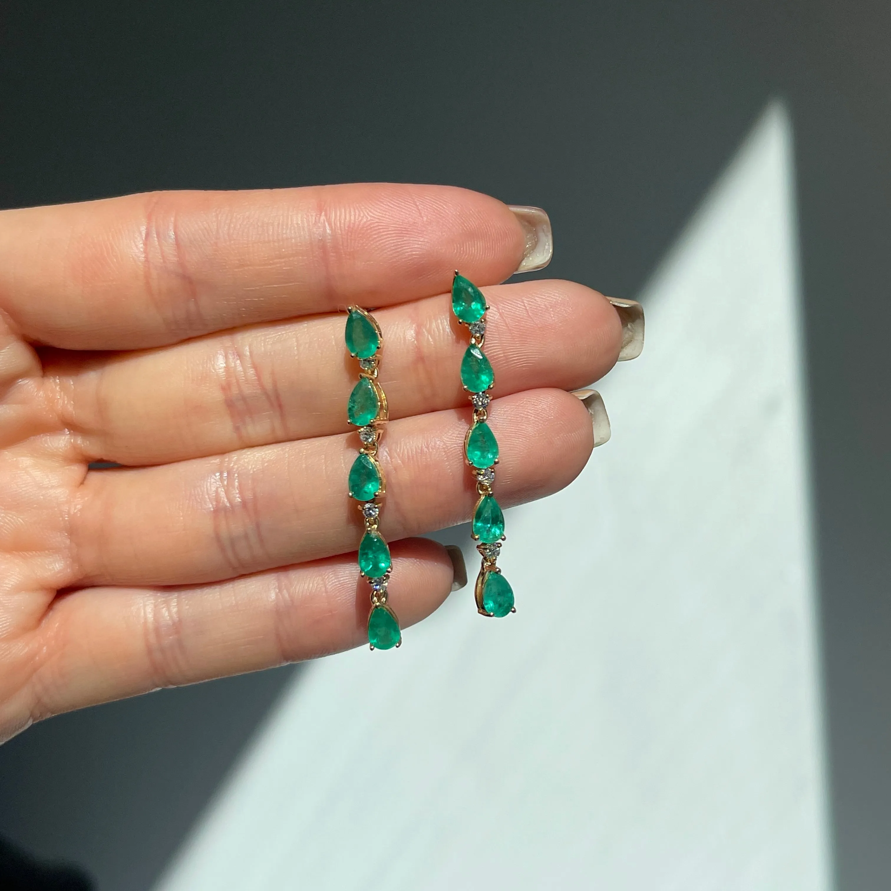 Estate 14KT Yellow Gold Pear Emerald   Diamond Cascading Earrings
