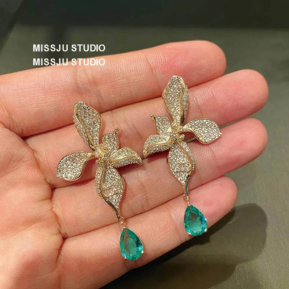 Floral Cutout Teardrop Crystal Studded Emerald Earrings