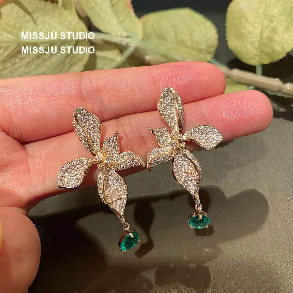 Floral Cutout Teardrop Crystal Studded Emerald Earrings