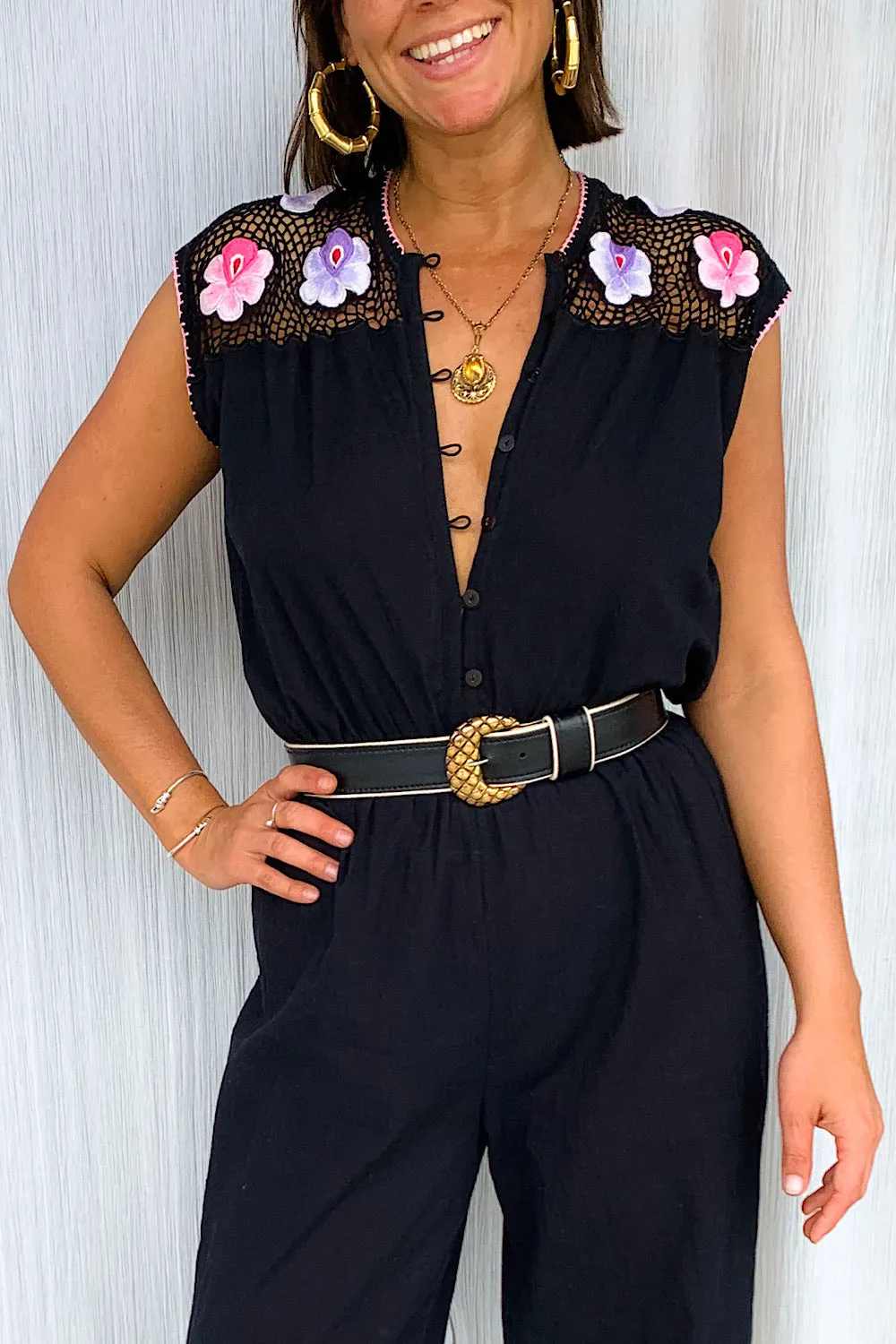 Gold Filagree Pendant Necklace