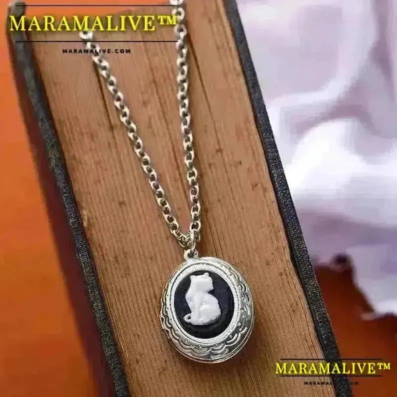 Gothic Creative Diy Photo Frame Pendant Necklace for Men and Women Vintage Cat Cameo Personalized Jewelry Accessories