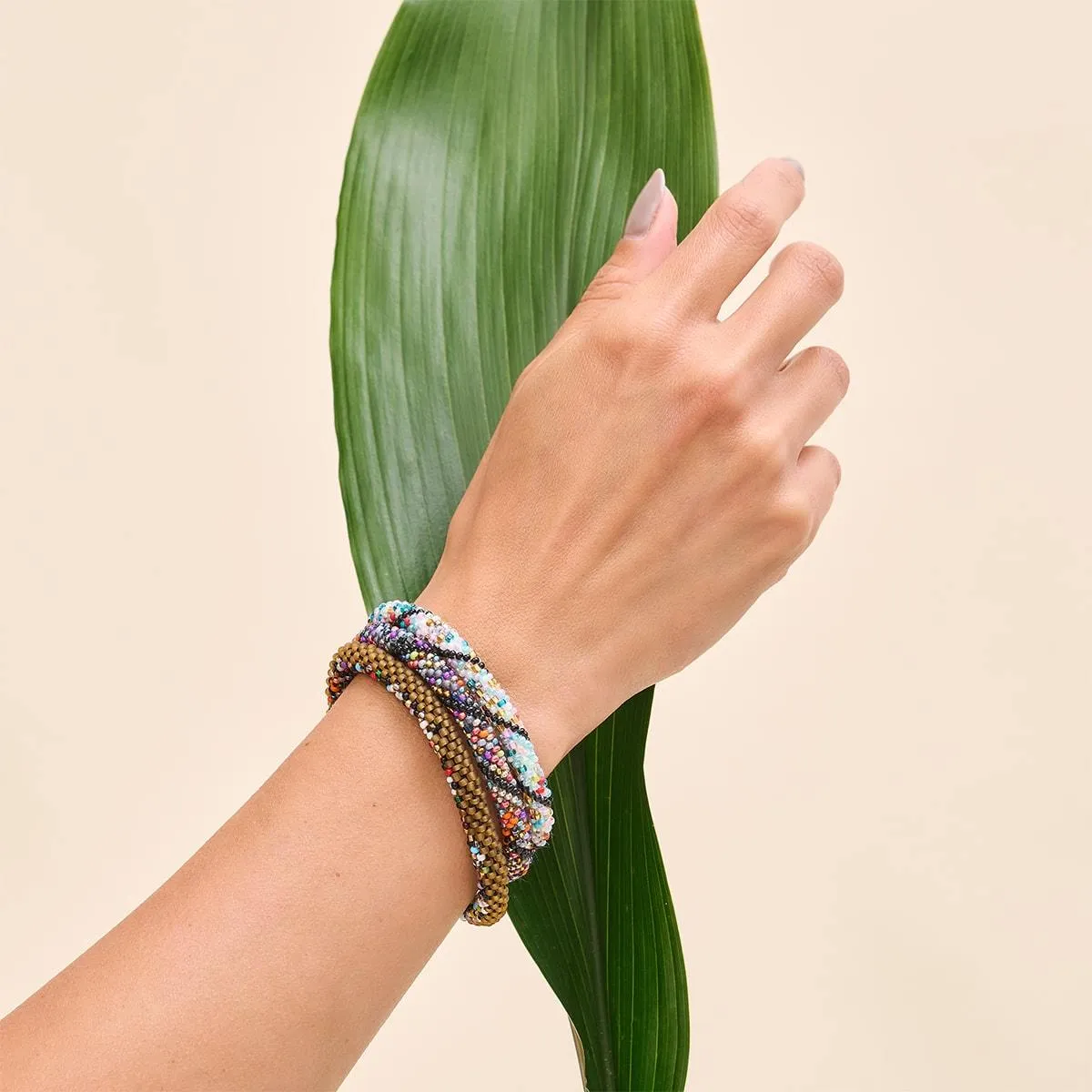Gouldian Finch | Himalayan Glass Bead Bracelet