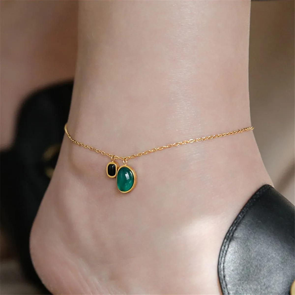Green & Black Quartz Oval Charm Anklet