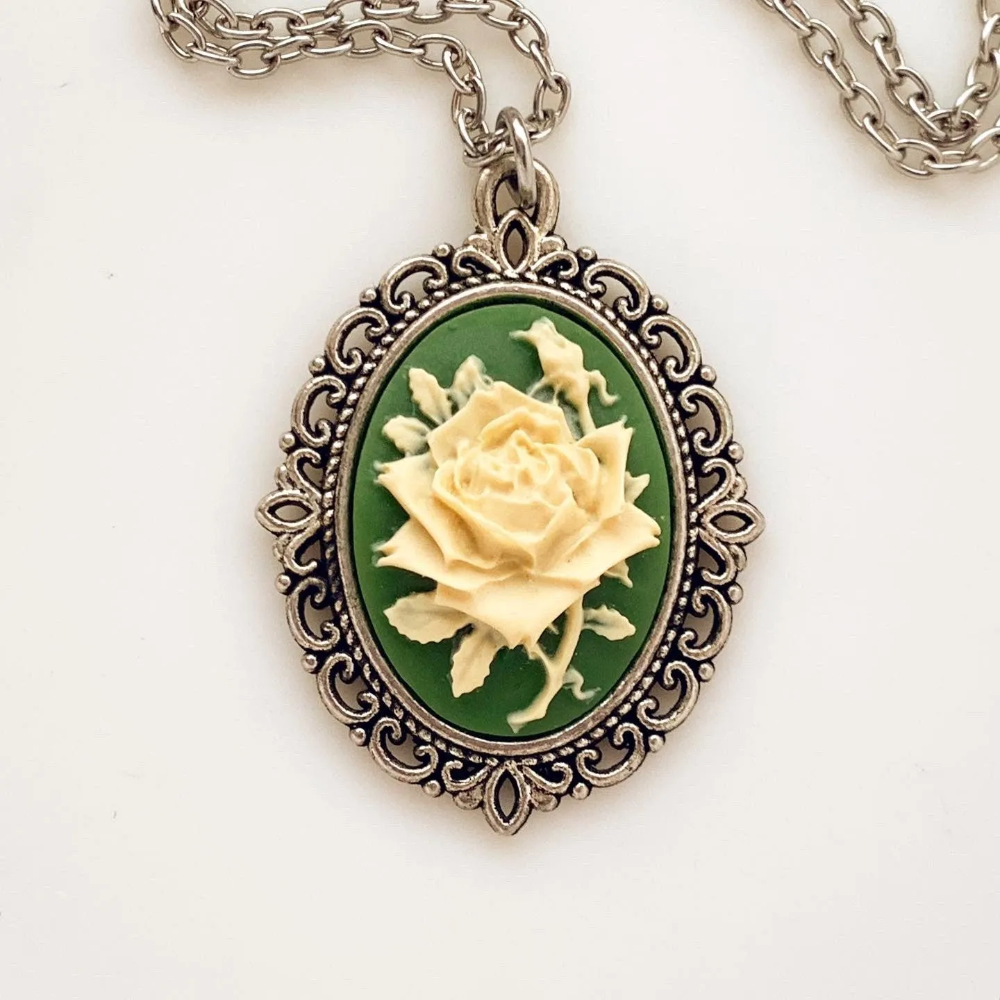 Green Rose Cameo Necklace in Silver