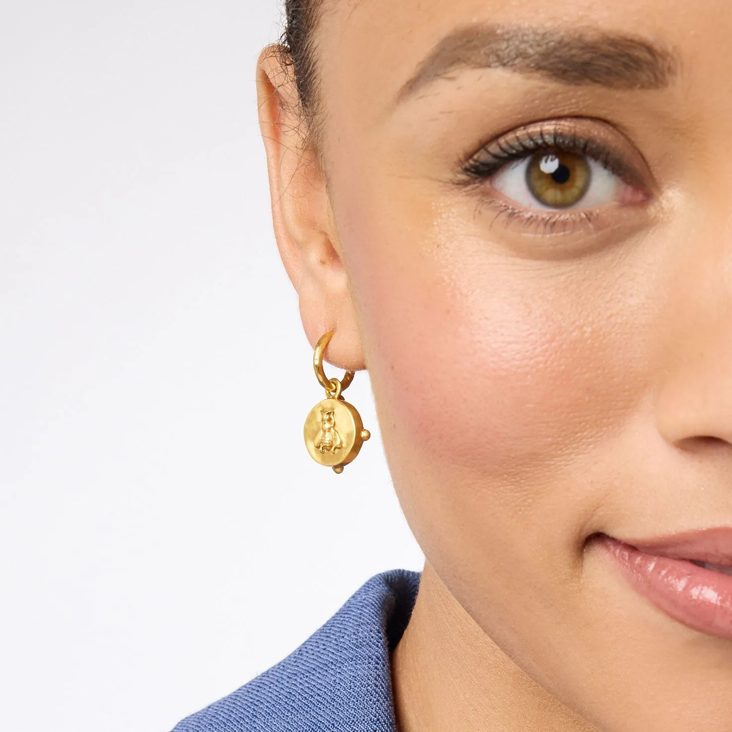 HONEYBEE HOOP AND CHARM EARRING-PEARL