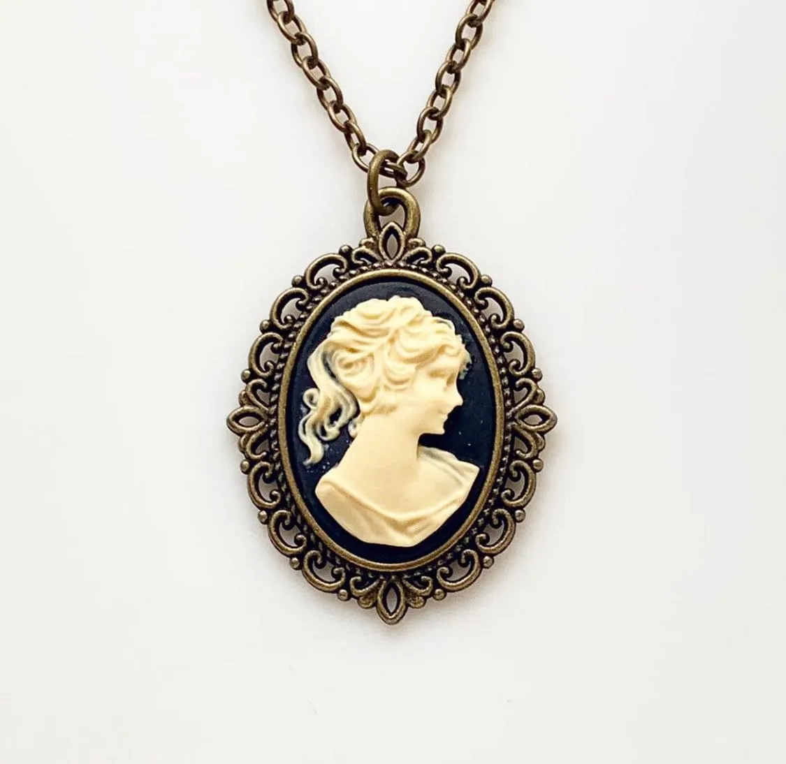 Lady Cameo Necklace in Bronze Medium Size
