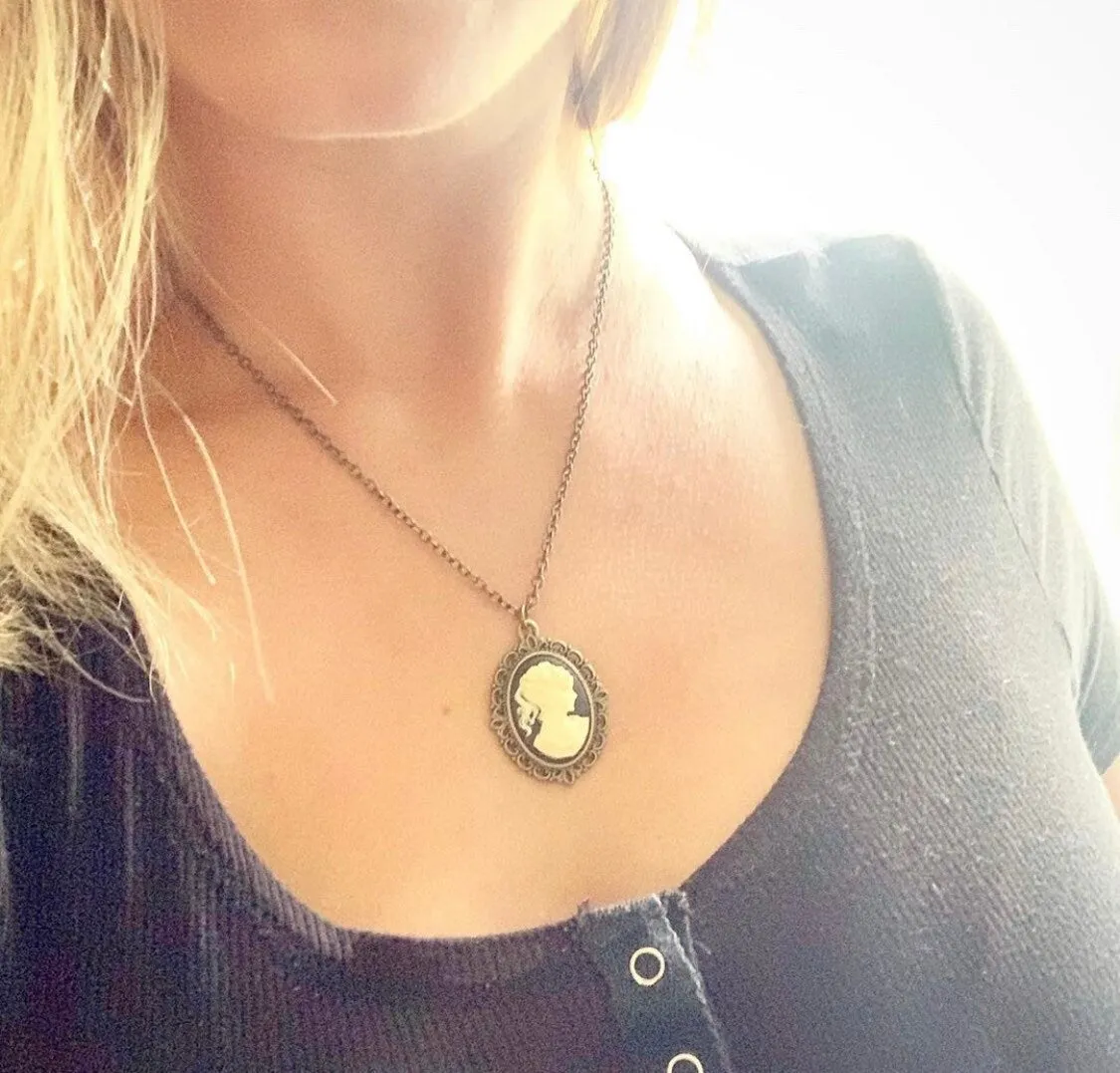 Lady Cameo Necklace in Bronze Medium Size