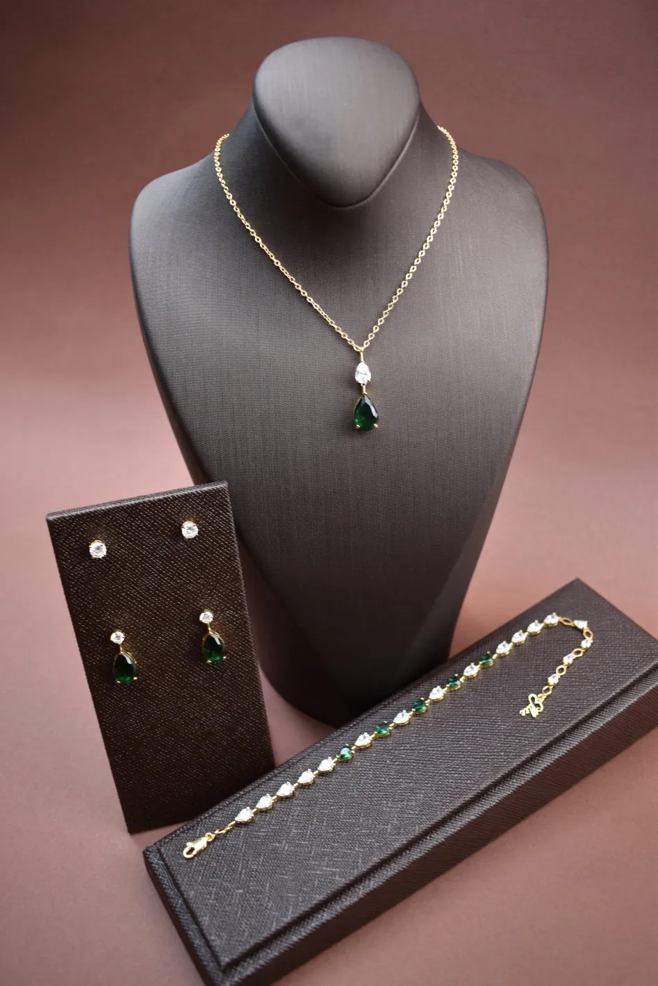 LILIT-EMERALD Simulated Diamond Jewelry Set