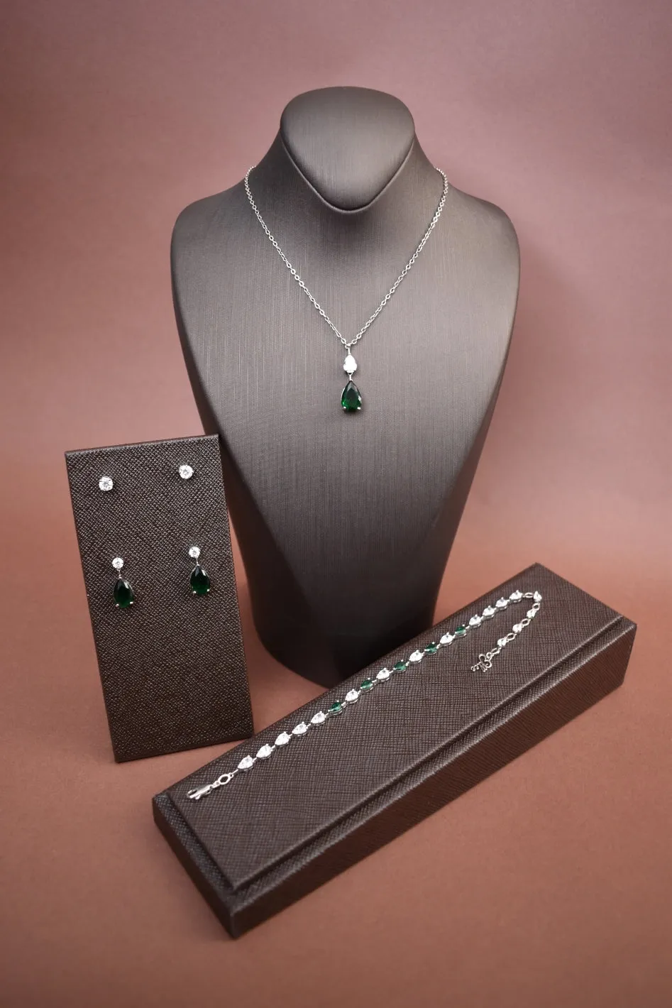 LILIT-EMERALD Simulated Diamond Jewelry Set