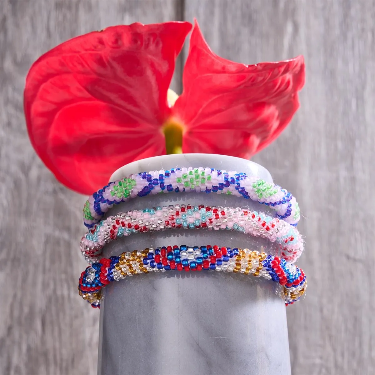 Lily of the Nile | Himalayan Glass Bead Bracelet