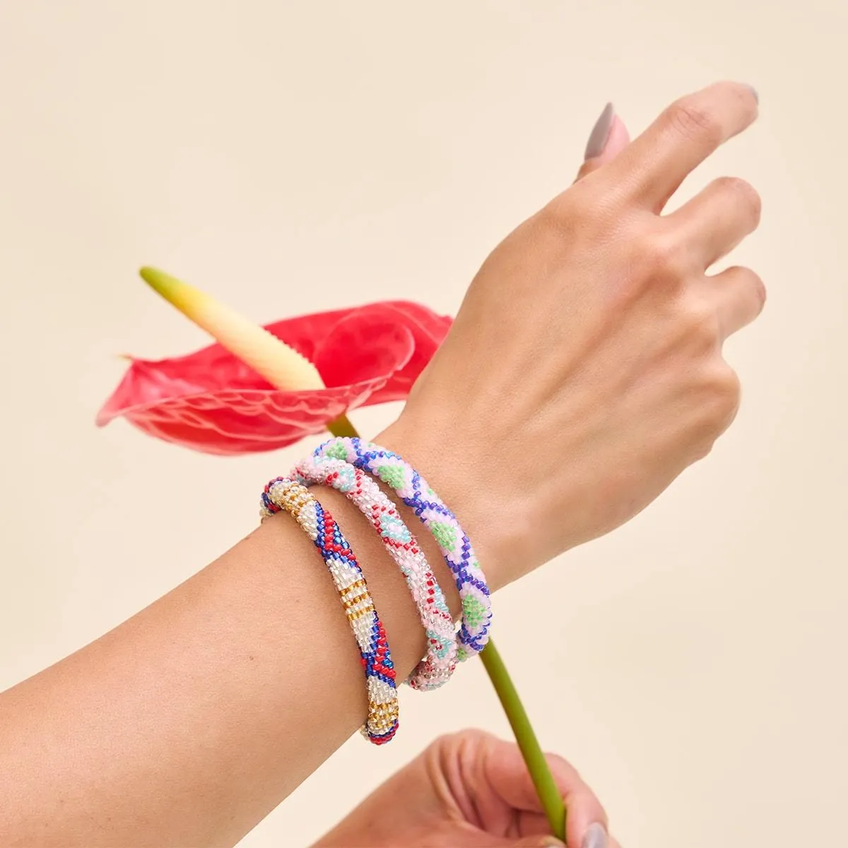 Lily of the Nile | Himalayan Glass Bead Bracelet