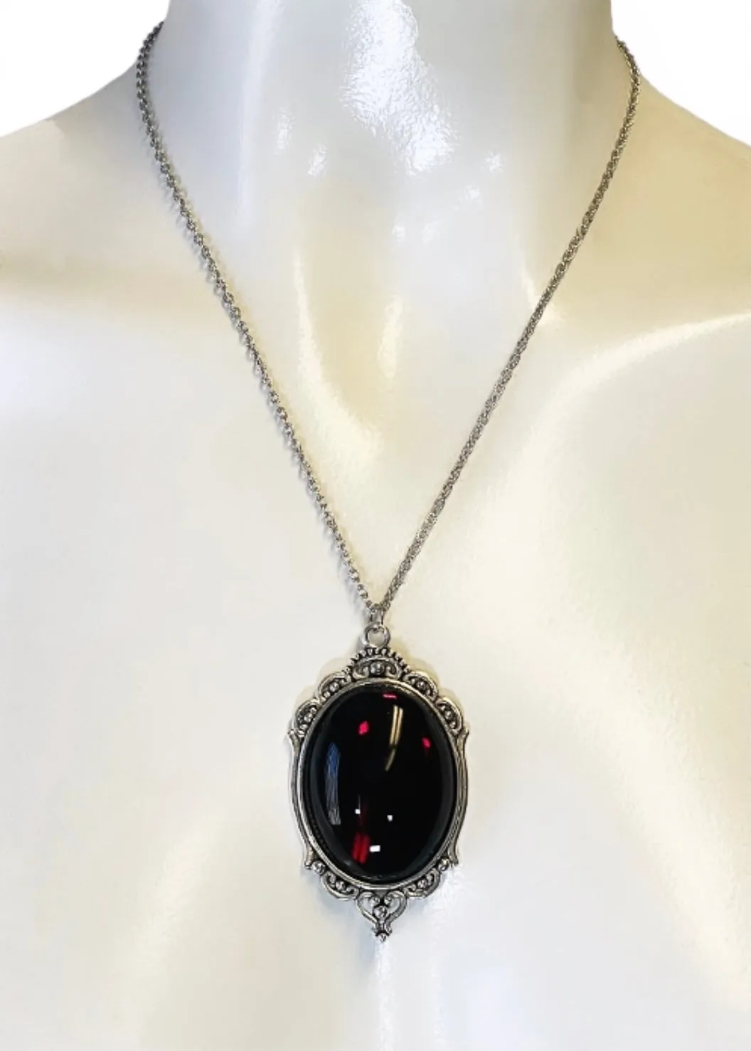 Luna Necklace