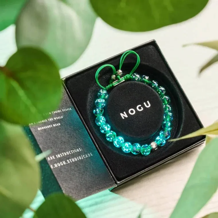 NOGU BLUE SHAMROCK | SILVER | FIREFLY GLASS MACRAME BRACELET