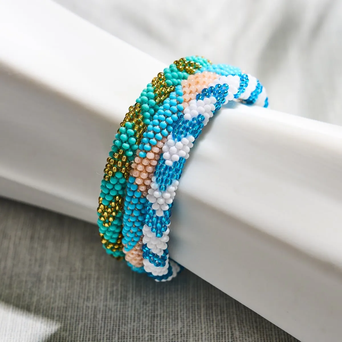 Peachy Sky | Himalayan Glass Bead Bracelet