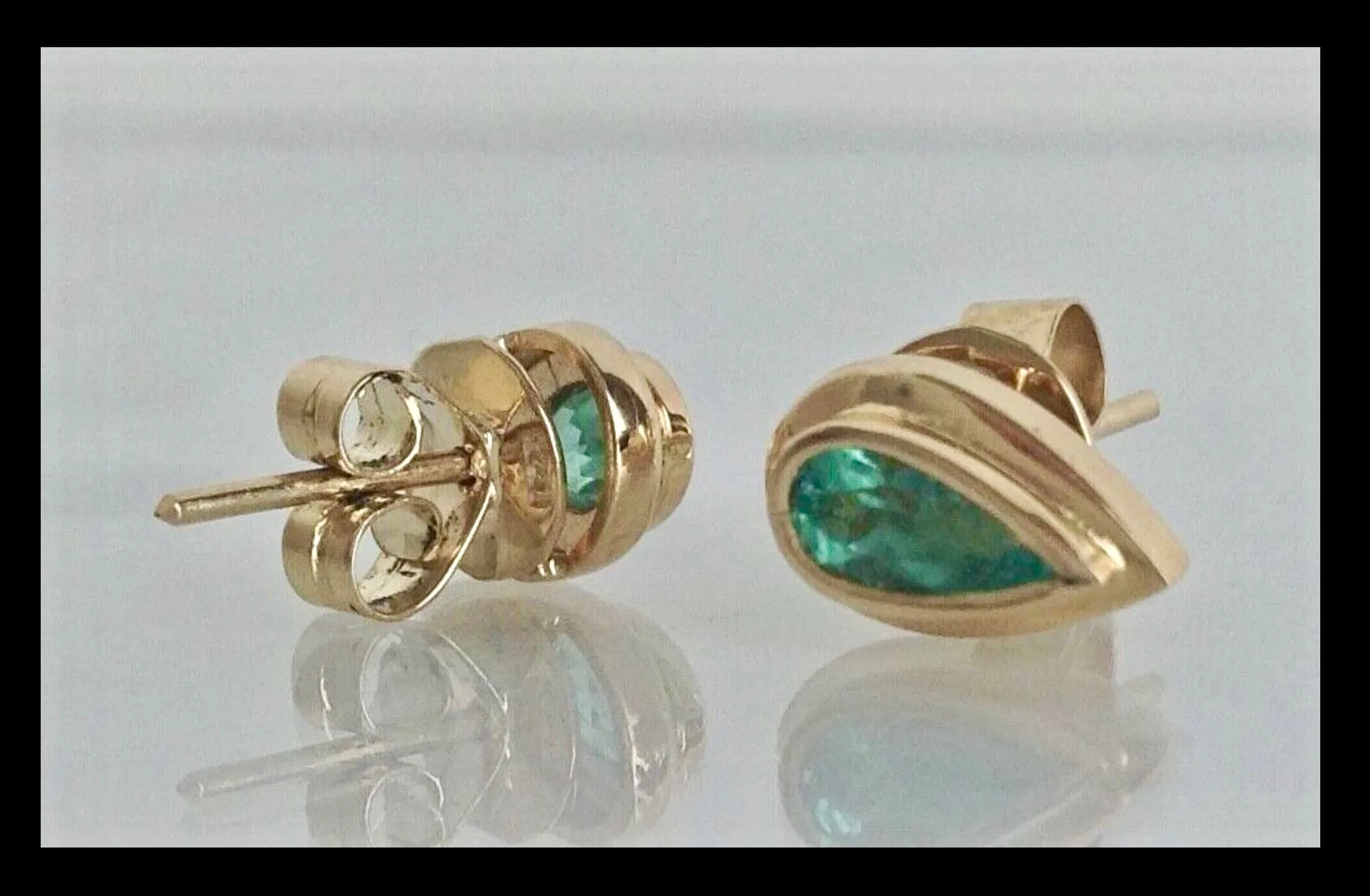 Pear Cut Emerald Dome Stud Earrings 18K Yellow Gold