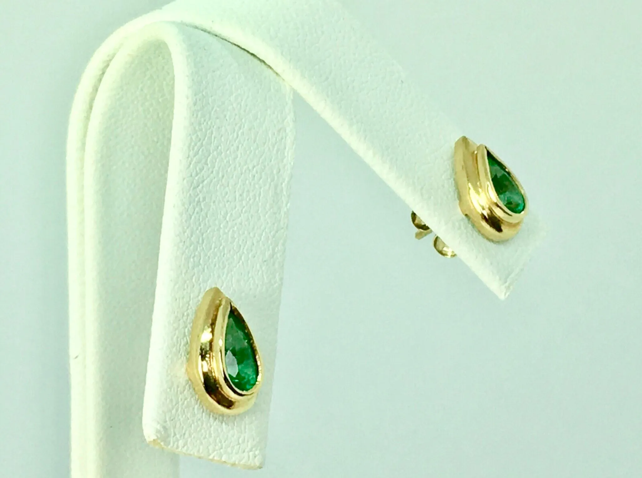 Pear Cut Emerald Dome Stud Earrings 18K Yellow Gold