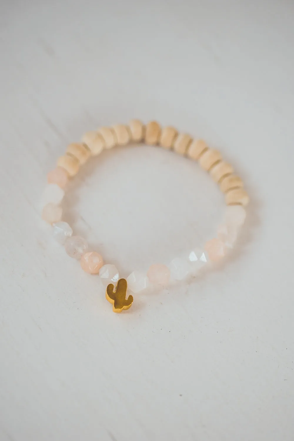 PINKY DESERT DIFFUSER BRACELET