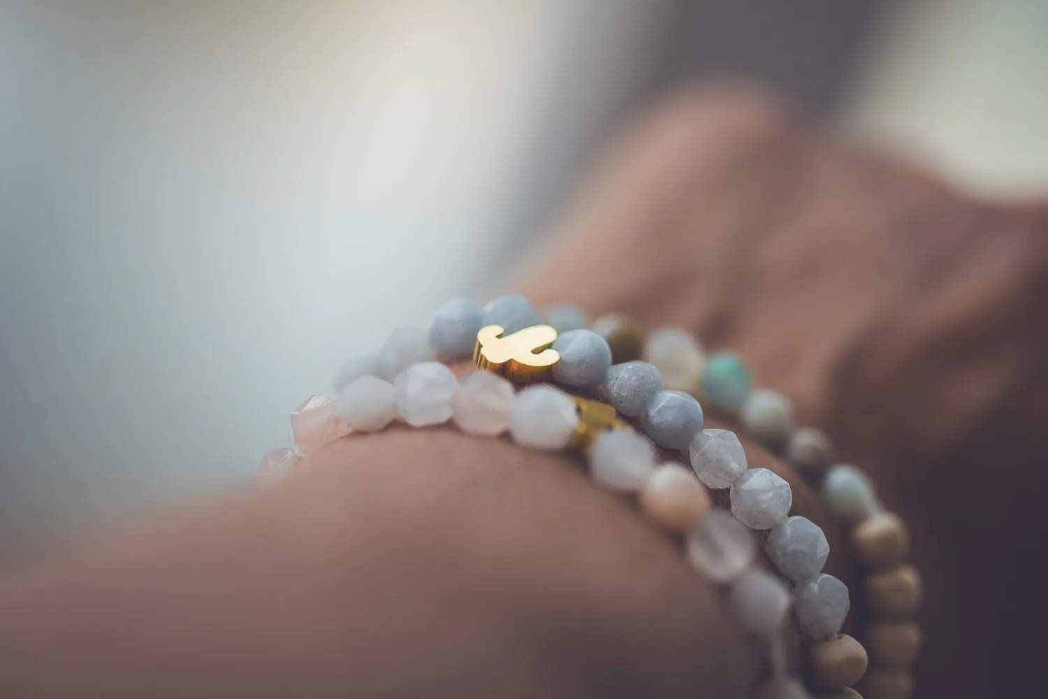 PINKY DESERT DIFFUSER BRACELET